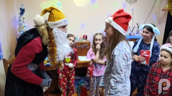 У Свалявській школі мистецтв відбулась тематична вечірка до дня Святого Миколая