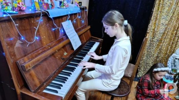 У Свалявській школі мистецтв відбулась тематична вечірка до дня Святого Миколая