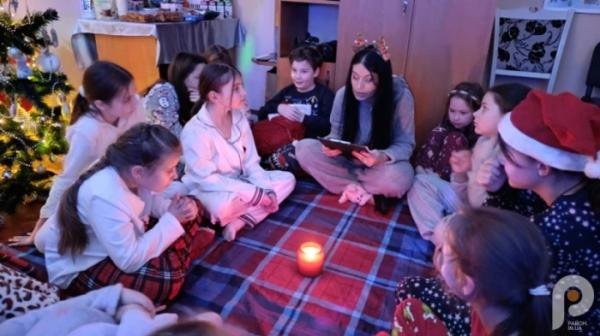 У Свалявській школі мистецтв відбулась тематична вечірка до дня Святого Миколая