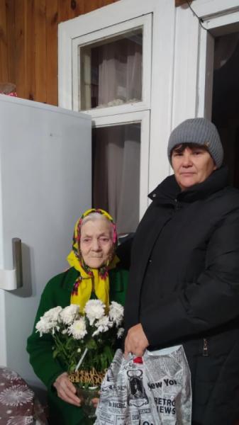 У Теклі довгожительку привітали з днем народження1