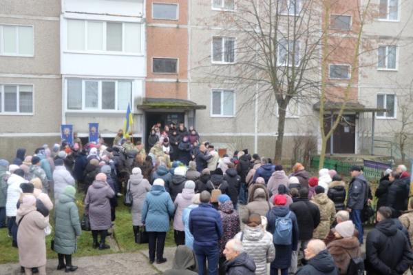 У Вараші в останню путь провели захисника Василя Петренка, який загинув у листопаді 2024 року2