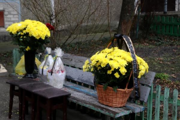 У Вараші в останню путь провели захисника Василя Петренка, який загинув у листопаді 2024 року9