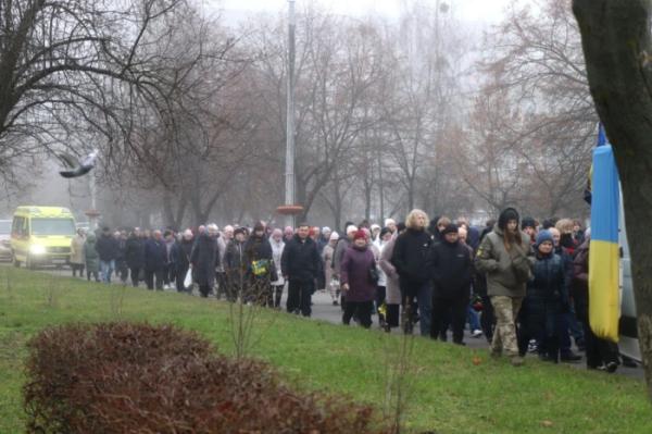 У Вараші в останню путь провели захисника Василя Петренка, який загинув у листопаді 2024 року1