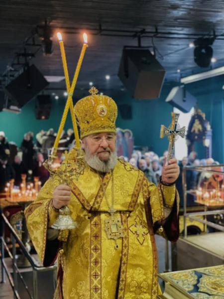 У Володимирі прихильники УПЦ МП молилися у приміщенні колишнього нічного клубу23