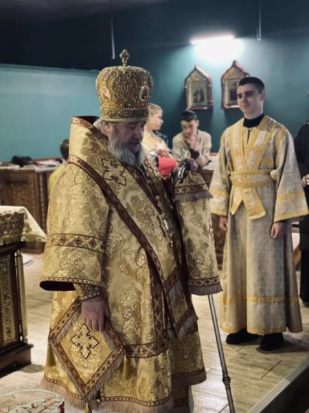 У Володимирі прихильники УПЦ МП молилися у приміщенні колишнього нічного клубу3