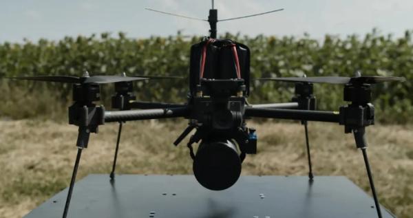 БпЛА «Лінза» може нести до 2 кілограм корисного навантаження на відстань до 10 км