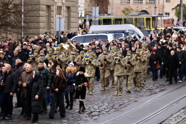 Військовий оркестр Волинського прикордонного загону вшанував пам’ять Народного артиста України Степана Гіги8