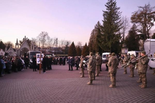 Військовий оркестр Волинського прикордонного загону вшанував пам’ять Народного артиста України Степана Гіги7