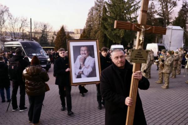 Військовий оркестр Волинського прикордонного загону вшанував пам’ять Народного артиста України Степана Гіги5