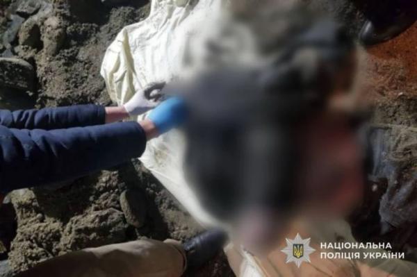 Забетонував тіло батька у криниці: затримали мешканця Хустщини, який переховувався сім років2