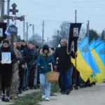 Загинув, рятуючи життя побратимів: у Дібрівську в останню путь провели 31-річного бойового медика