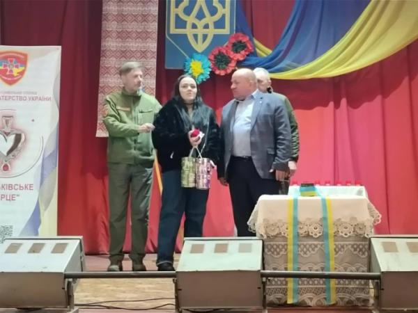 «Батьківське серце»: дітям загиблих захисників з Доросинівської громади вручили іменні срібні обереги6