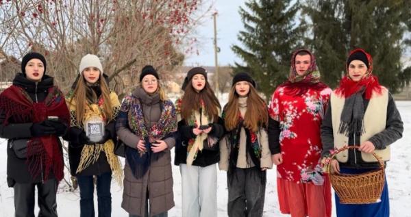 Молодь із Плоского нащедрувала більше 18 тисяч гривень для земляка в ЗСУ