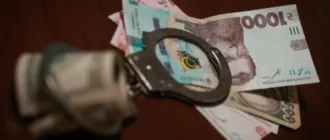 На Кіровоградщині судитимуть жінку, яка за 700 євро «вирішувала питання» з військовим обліком