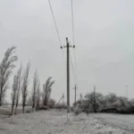 На Миколаївщині десятки тисяч людей залишилася без світла через негоду