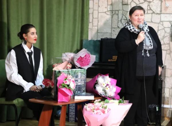 «Незламний та нескорені»: у Миколаєві презентували книгу про героїчну оборону міста3