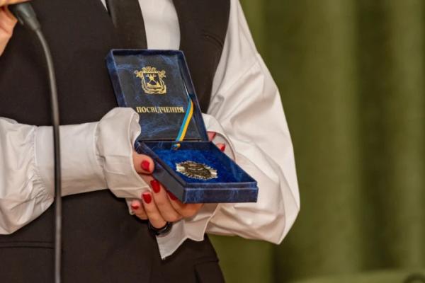 «Незламний та нескорені»: у Миколаєві презентували книгу про героїчну оборону міста2