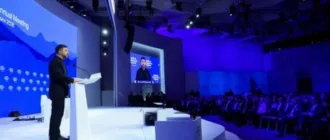 «Поки Україна з вами, ніхто не зможе витерти об вас свої ноги»: промова президента Зеленського в Давосі