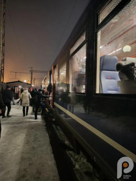 Прибуття і відправлення нового поїзда Львів – Рокитне-Волинське у Ковелі4