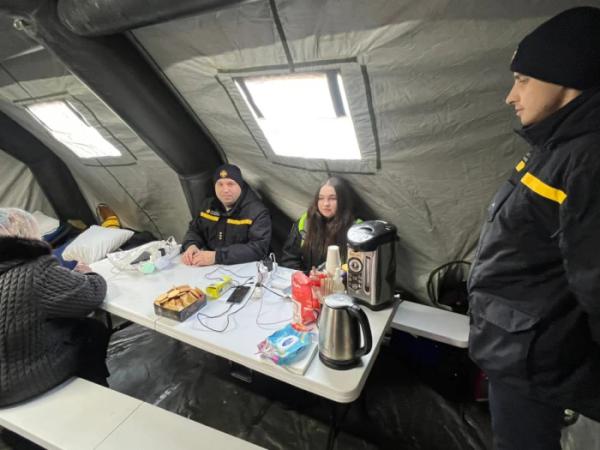 Рятувальники Рівненщини організували два Пункти незламності в Києві для підтримки місцевих мешканців5