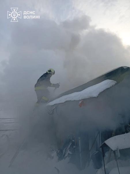 У Дубищі сталась пожежа – загорілась господарська споруда2