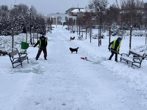 У Ковелі комунальники під час снігопаду працювали у посиленому режимі2