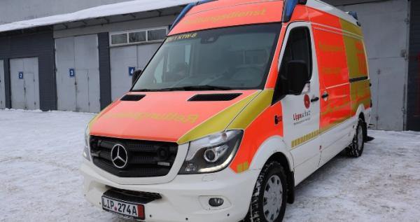 У Луцьку рятувальникам передали автомобіль з Німеччини