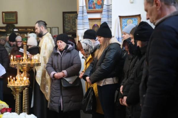 У Луцьку в останню дорогу провели захисника України Вадима Кравчука20