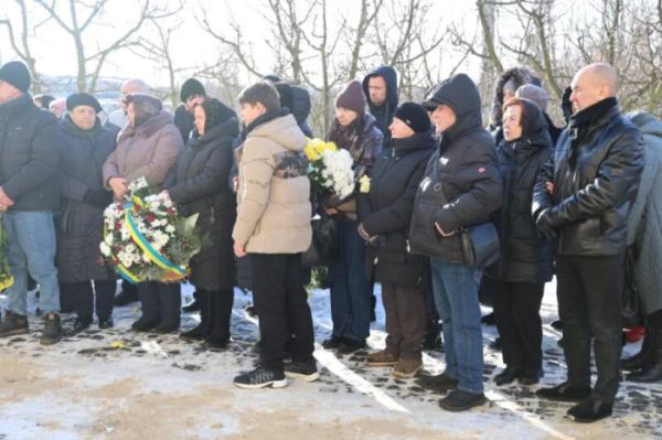 У Луцьку в останню дорогу провели захисника України Вадима Кравчука10