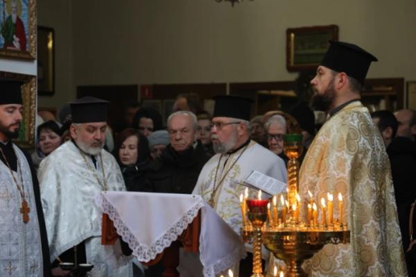 У Луцьку в останню дорогу провели захисника України Вадима Кравчука25