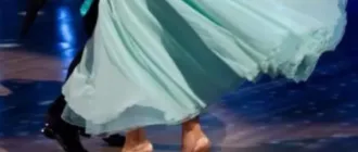 У Радивилові організовують танці для тих, кому за 60