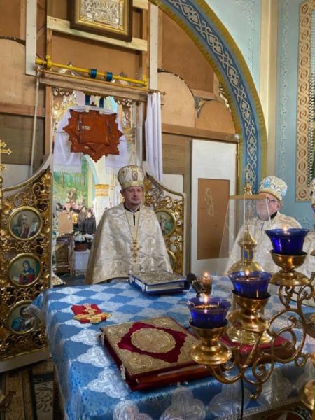 У селі Бубнів відбувся похорон настоятеля протоієрея Богдана Старовського5