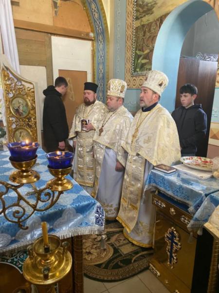 У селі Бубнів відбувся похорон настоятеля протоієрея Богдана Старовського4