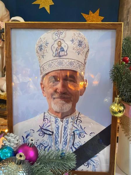 У селі Бубнів відбувся похорон настоятеля протоієрея Богдана Старовського3