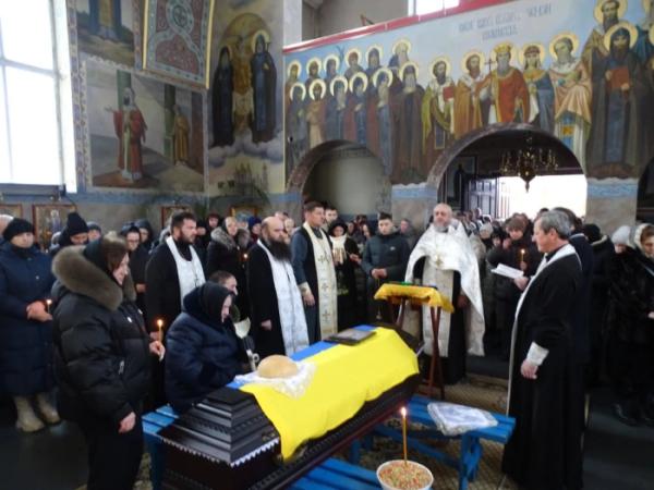 У Турійську попрощалися із захисником Олександр Євтушком10