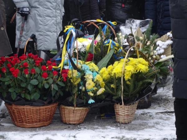 У Турійську попрощалися із захисником Олександр Євтушком40