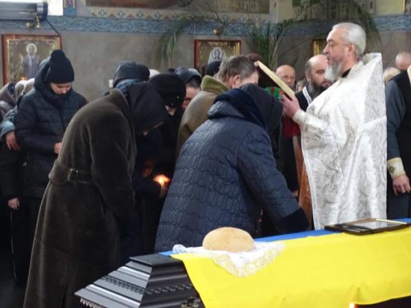 У Турійську попрощалися із захисником Олександр Євтушком13