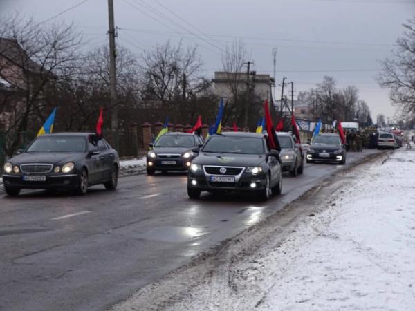 У Турійську попрощалися із захисником Олександр Євтушком24