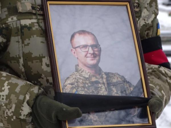 У Турійську попрощалися із захисником Олександр Євтушком29