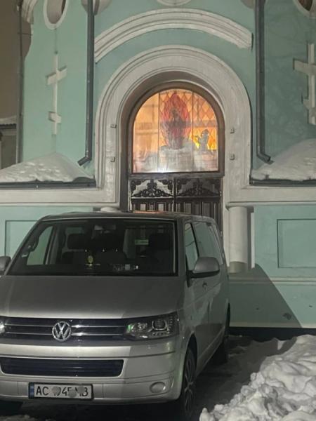 У Володимирі невідомі вночі навідались до каплички Всіх святих землі Волинської2