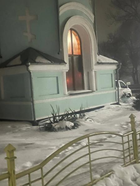 У Володимирі невідомі вночі навідались до каплички Всіх святих землі Волинської3