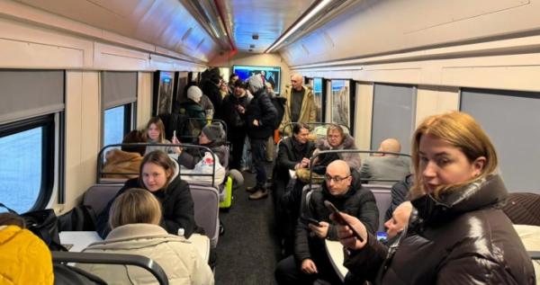 Укрзалізниця розгорнула перший пункт незламності у польському Холмі