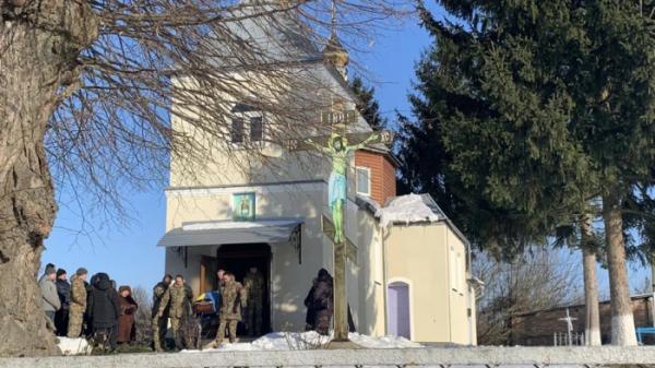 Берестечківська громада провела в останню дорогу захисника Ігоря Рижука5