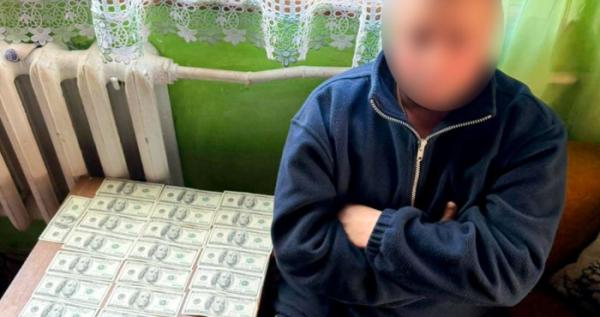 Слідчі спільно зі СБУ та під процесуальним керівництвом Рівненської обласної прокуратури задокументували злочин 46-річного жителя Дубна. Слідчі спільно зі СБУ та під процесуальним керівництвом Рівненської обласної прокуратури задокументували злочин 46-річного жителя Дубна.