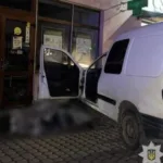 Поліція розслідує обставини смерті чоловіка в Ужгороді, який помер за кермом автомобіля