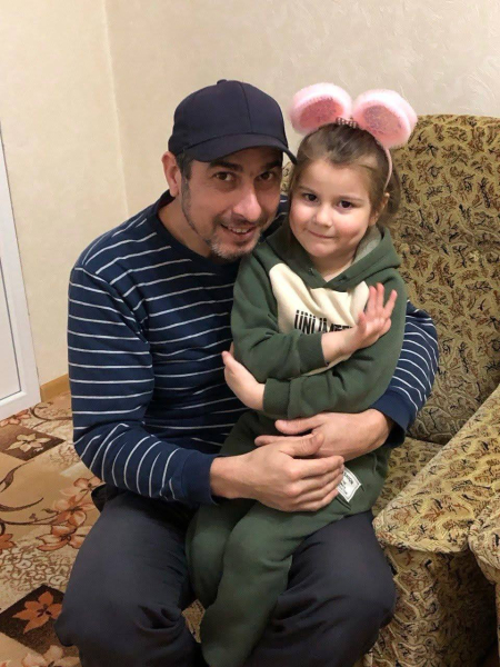 У Криму окупанти після незаконного обшуку вивезли з дому в невідомому напрямку Нарімана Сейталієва / Фото0